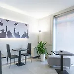Hotel University