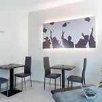 Hotel University