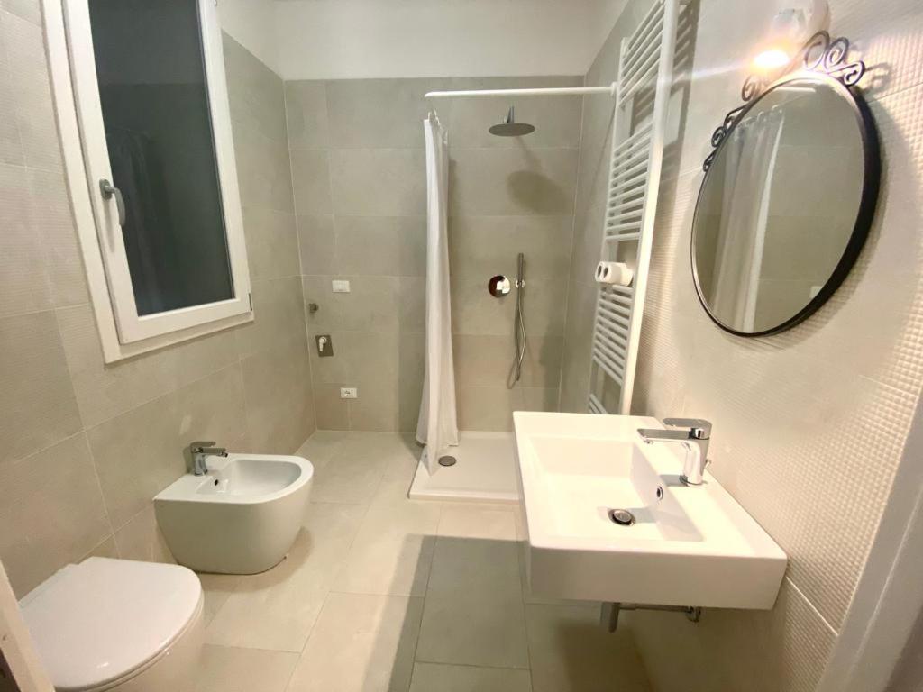 Farolfi Galliera Apartamento