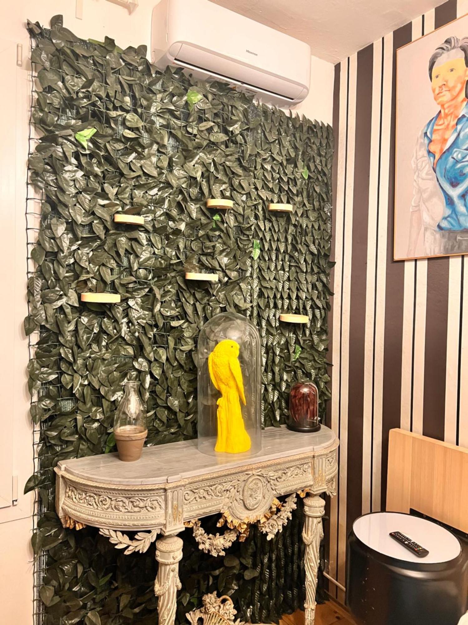 Apartment Giraffe Art Ducati Blq