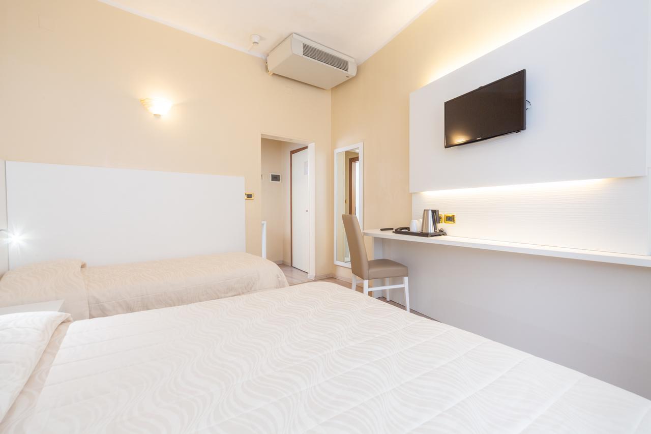 Hotel University Hotel 3*