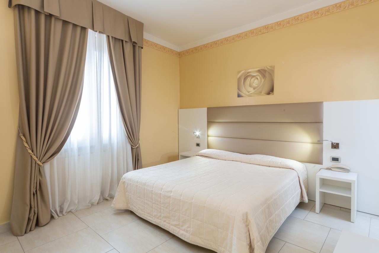 Hotel University Hotel 3*