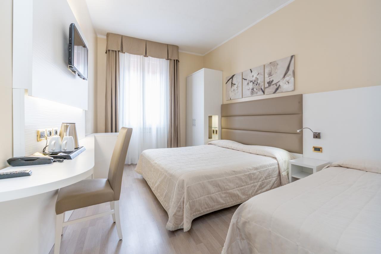 Hotel Hotel University 3*