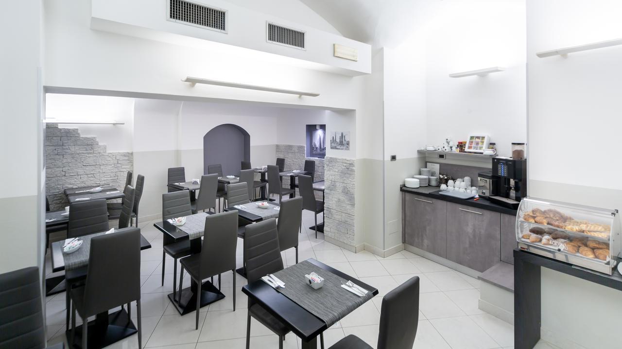 Hotel University 3*