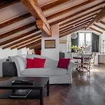 Urbana 13 Rooftop By Wonderful Italy
