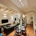 Lovely 1 Bedroom Apartment Nearby Piazza Maggiore