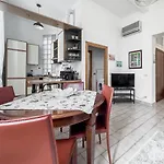 Realkasa Carracci Apartment