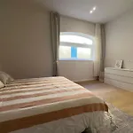 Realkasa Charming Luxury Apt.