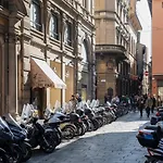Appartamento Dietro Fontana Del Nettuno