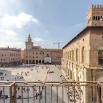 Piazza Maggiore Suite