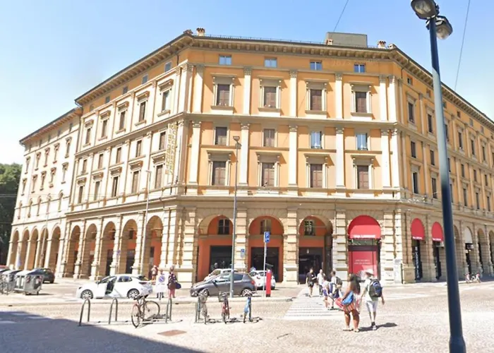 Familybo Apartments Bologna Delight - Front Station