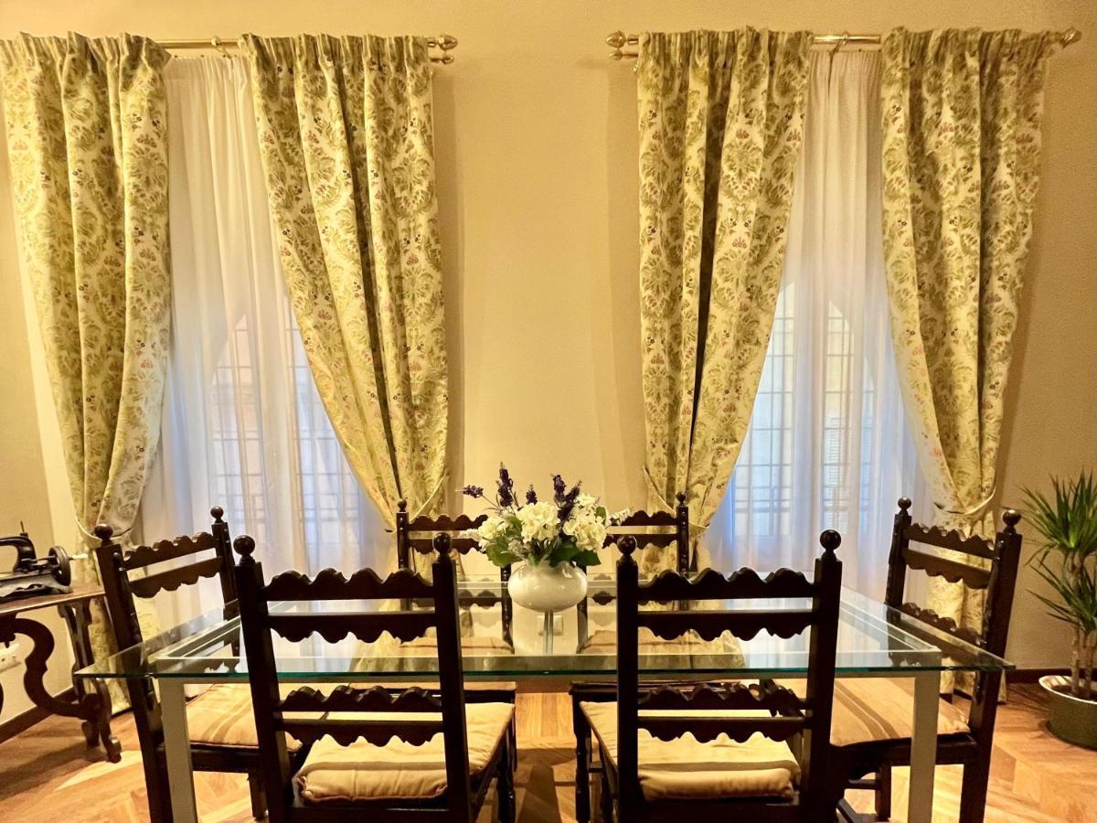 Lovely 2 Bedroom Nearby Piazza Maggiore Bolonha