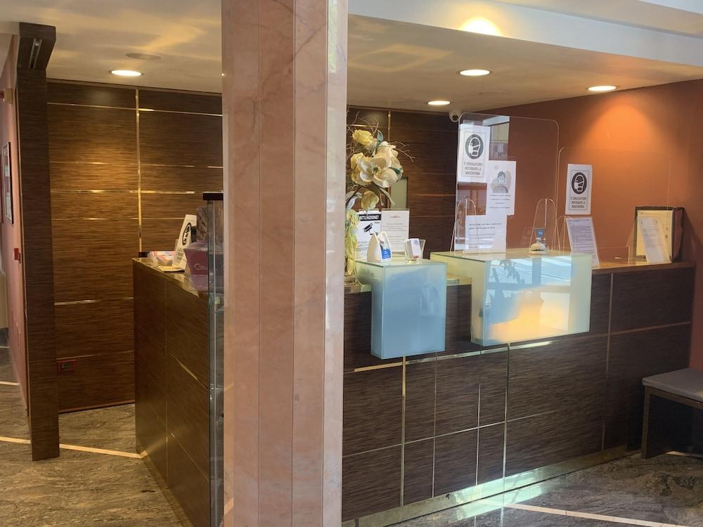 Hotel Maxim