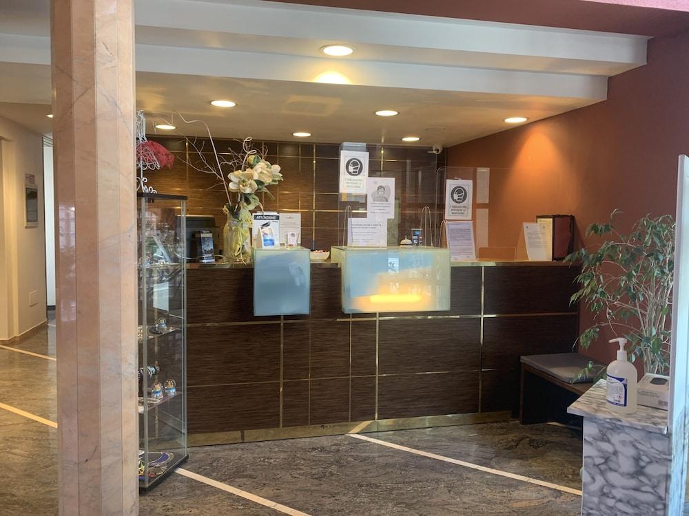 Hotel Maxim Bolonia