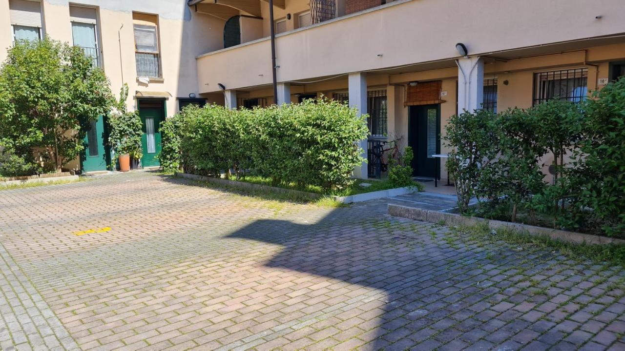 Appartement Fiorilli House - Fair District - Gratis Private Parking *