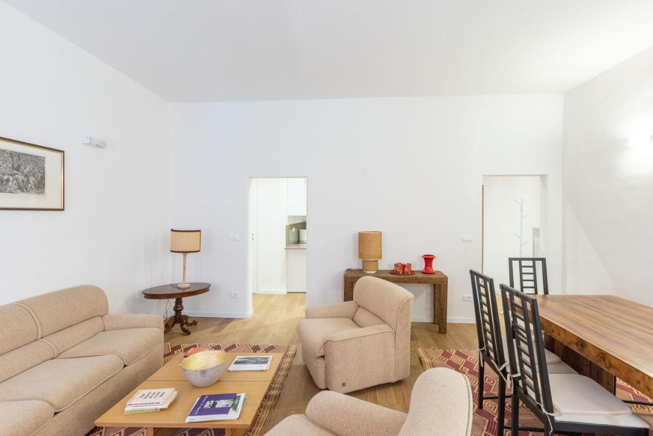 Simon, By Short Holidays Apartment *