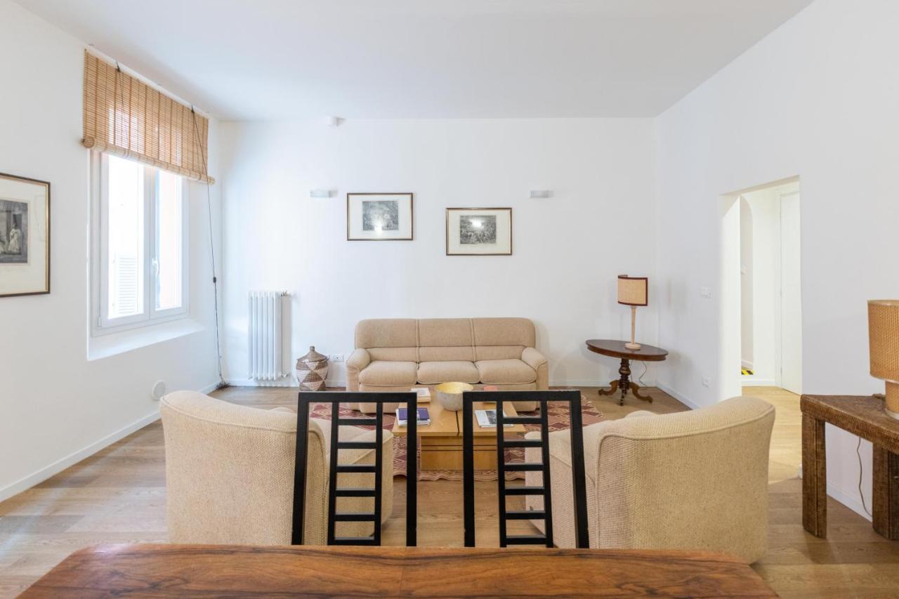 Simon, By Short Holidays Apartment