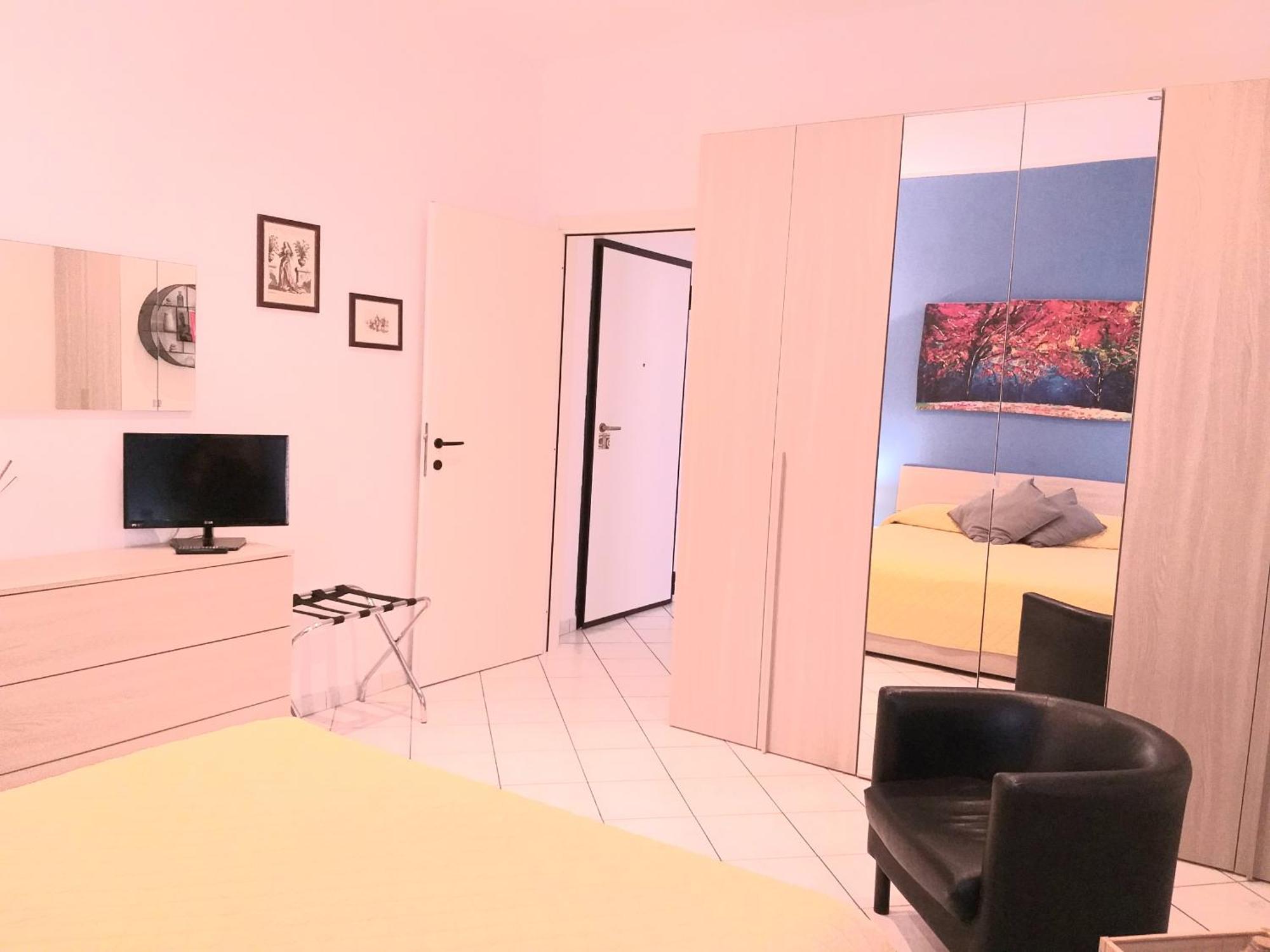 House Procaccini, 20 * Bologne