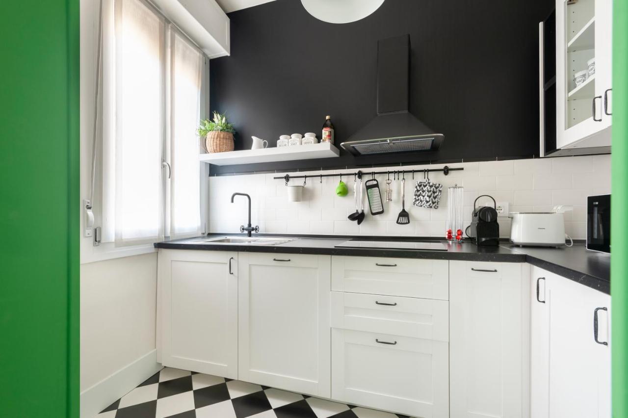House Center Apartment