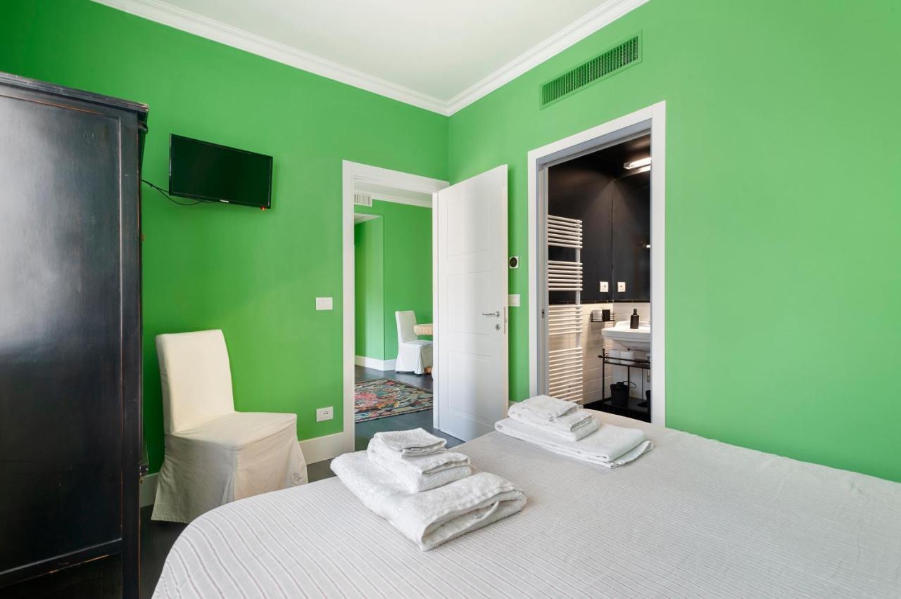 Apartment House Center