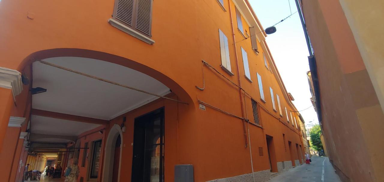 Italian Design Small Attic Appartement Bologna