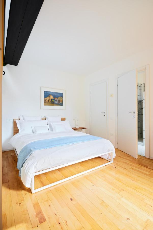 Appartement Italian Design Small Attic