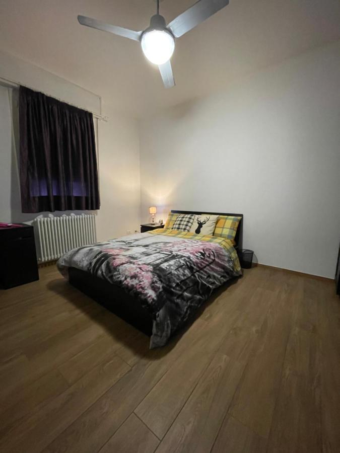 Maison d'hôtes Castle Door House - Single With Double Beds Near Train Station *