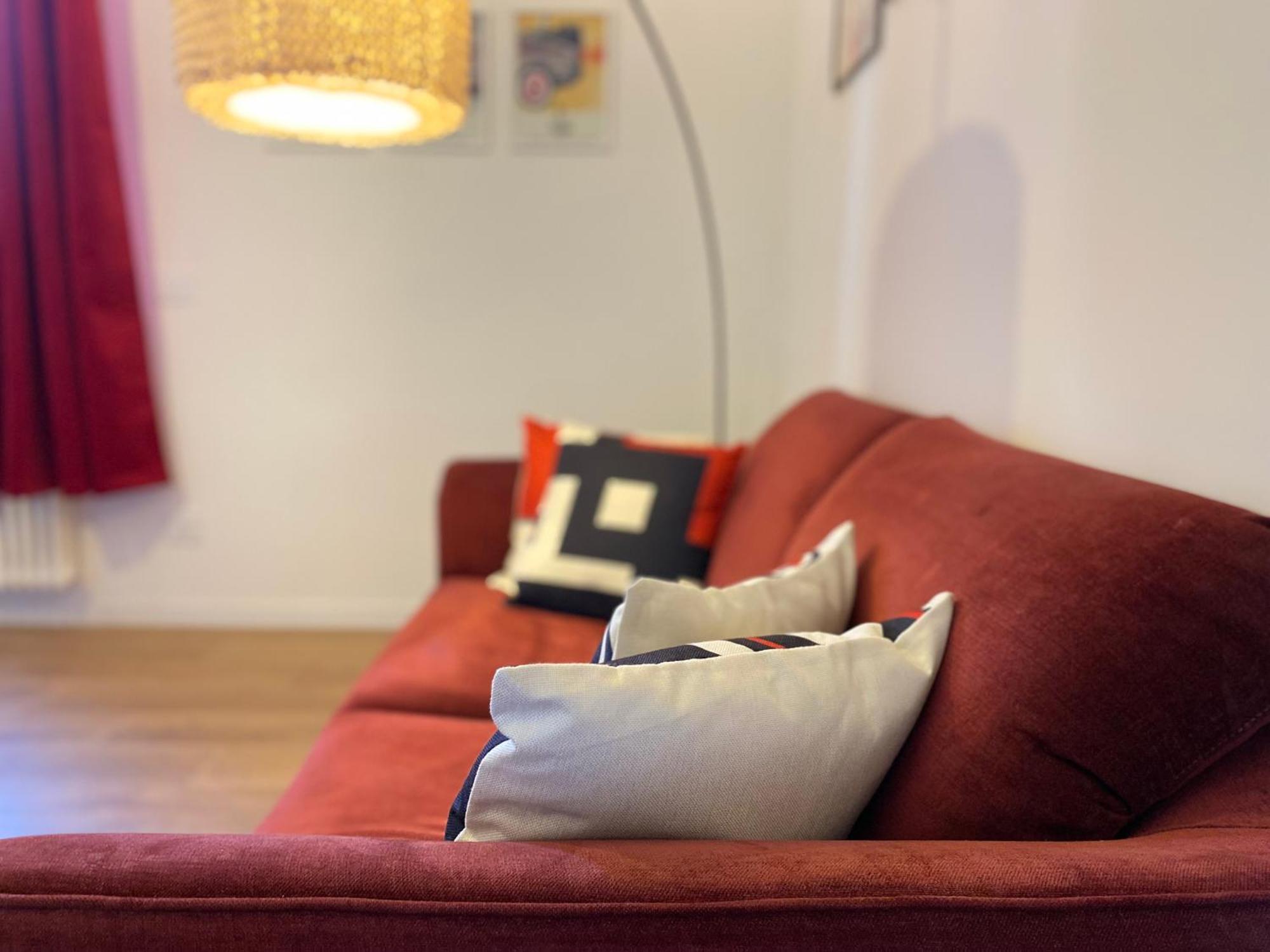 Urban Nest Red Carpet * Bolonia