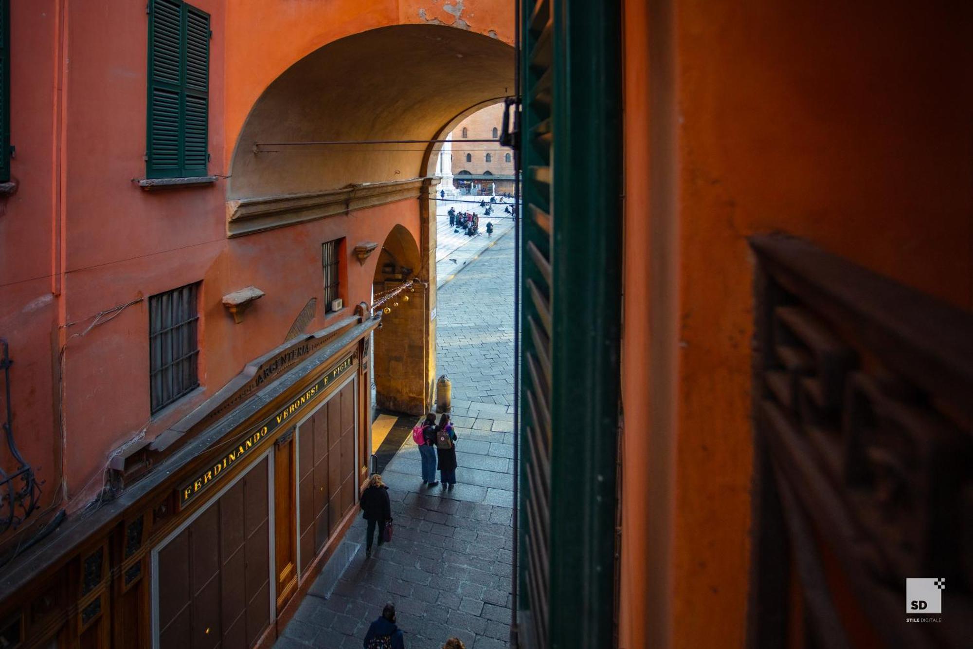 Urbanicooh Garisenda - Piazza Maggiore View Bologna