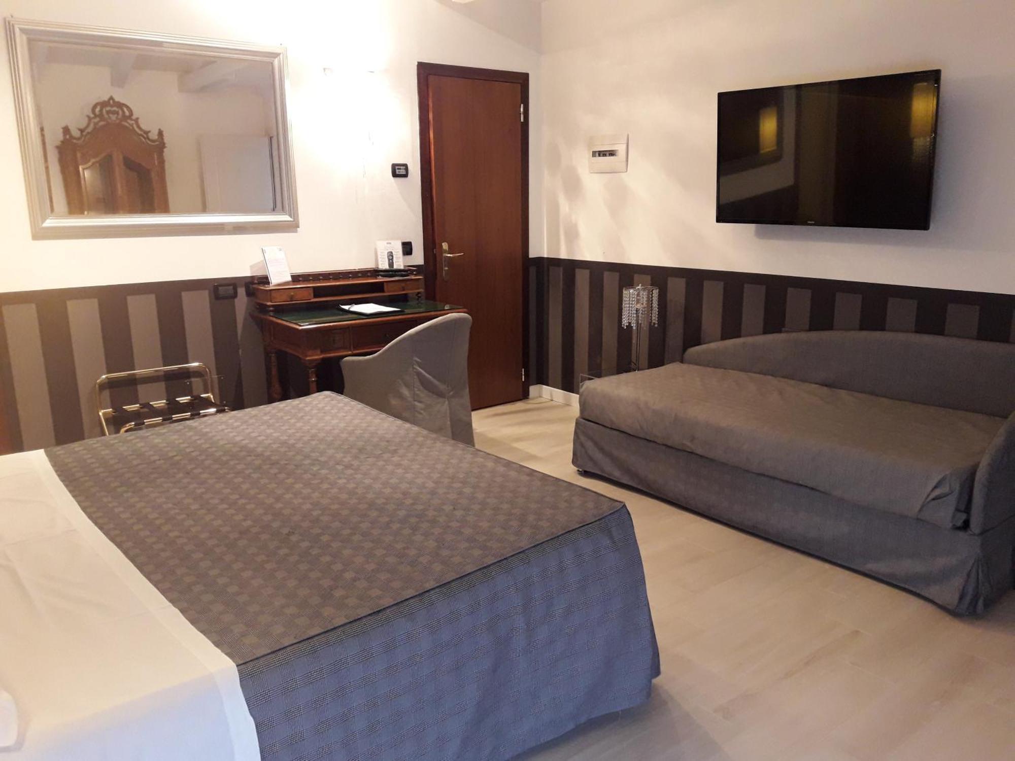 Hotel Savoia