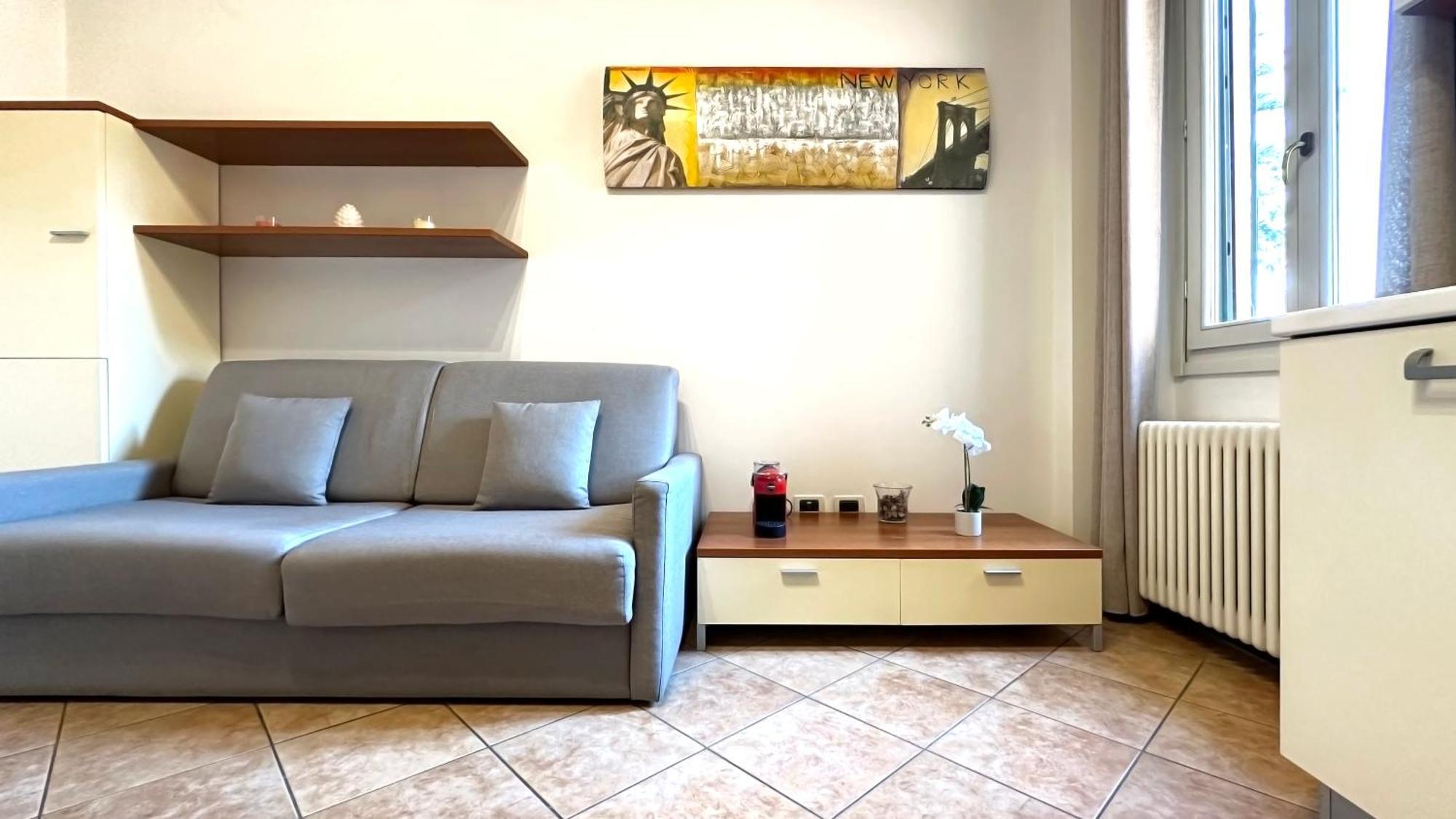 Int 4 - Edoardo Apartment Bologna