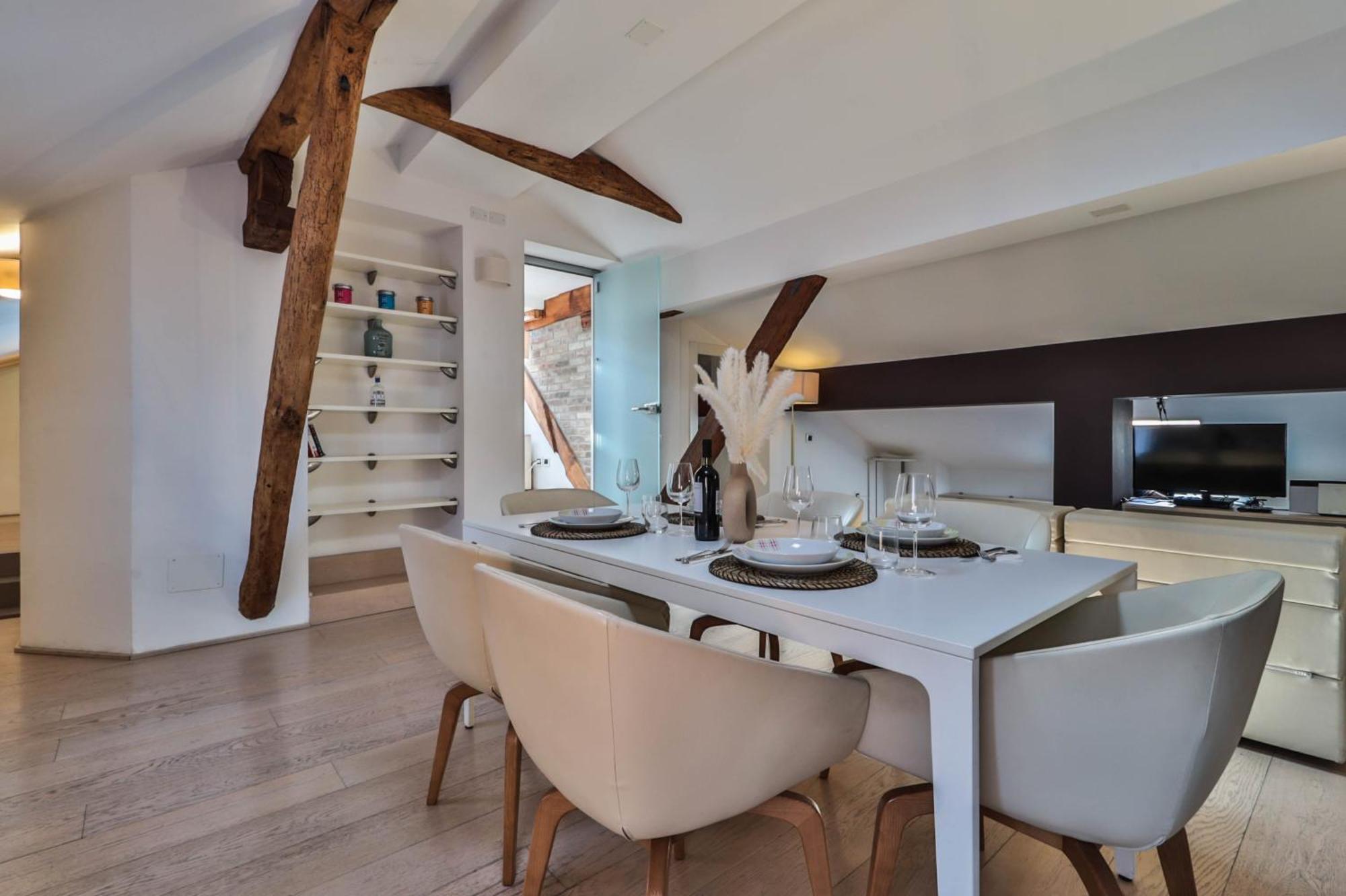 Apartment New - Immobo Haurelia - Asinelli Tower View
