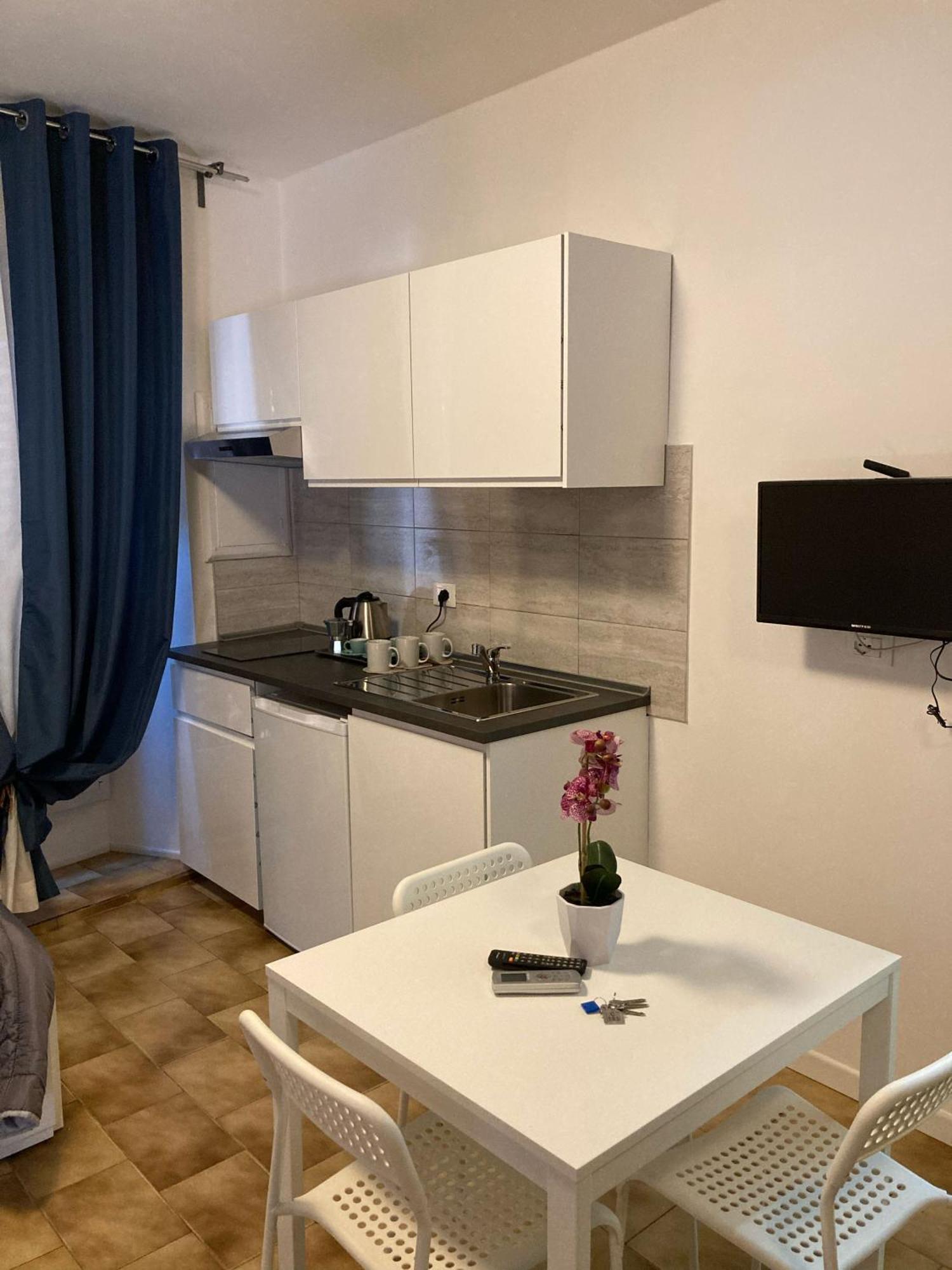 - Indipendenza 36 Appartamento
