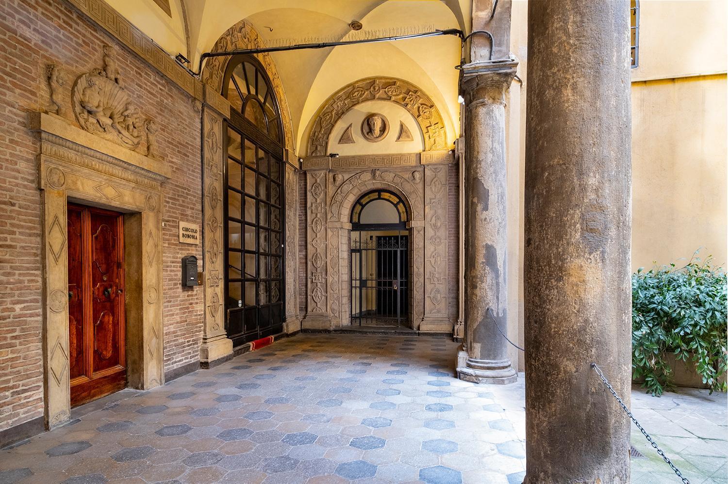 House Of Magic - Due Torri Bologna