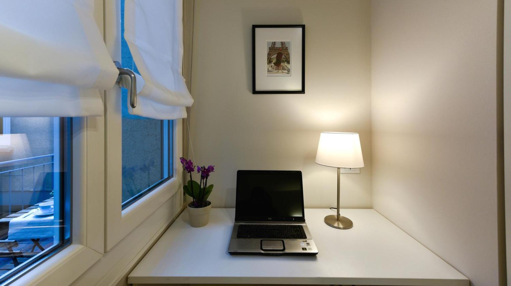 Apartment Dreams *