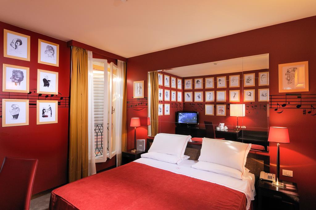 Hotel Phi Bolonia