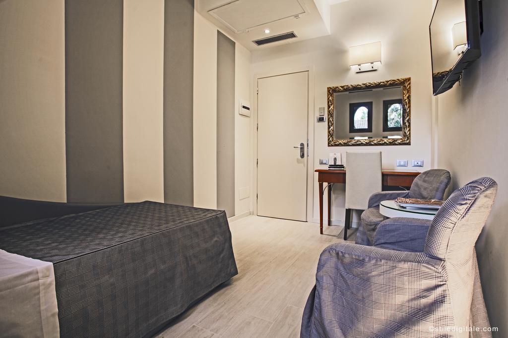 Savoia 4*