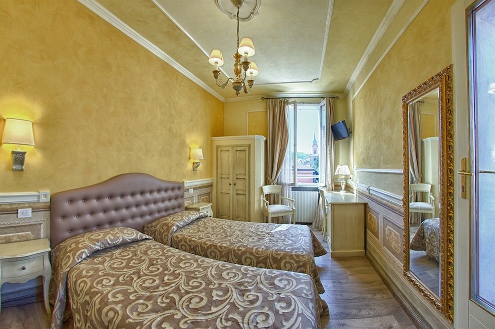Pedrini Hotel
