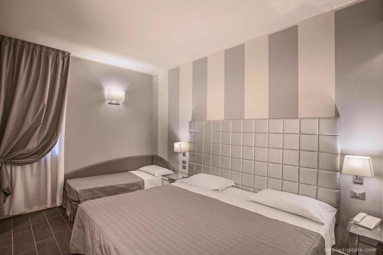 Savoia 4*