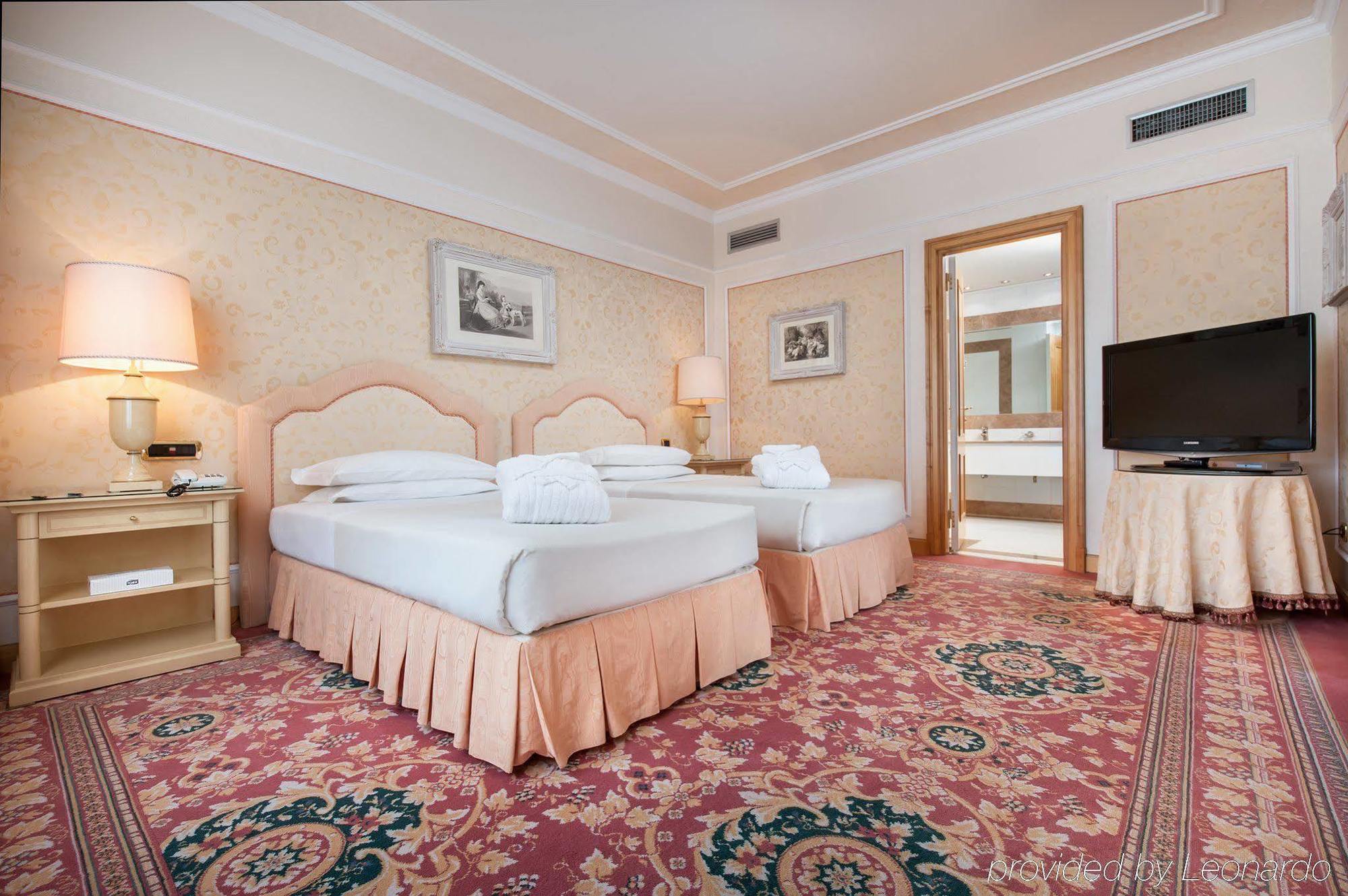 Royal Carlton Hotel