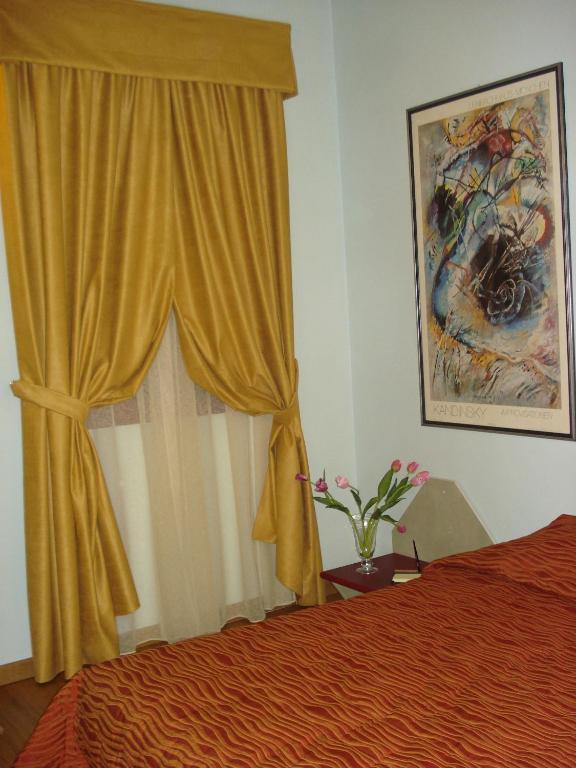 Maxim Hotel Bolonia