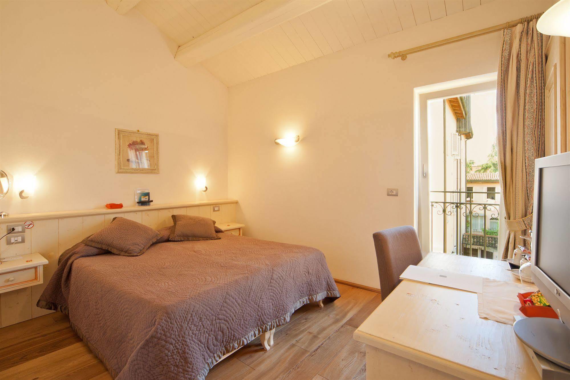 Palazzo Trevi Charming House 3*