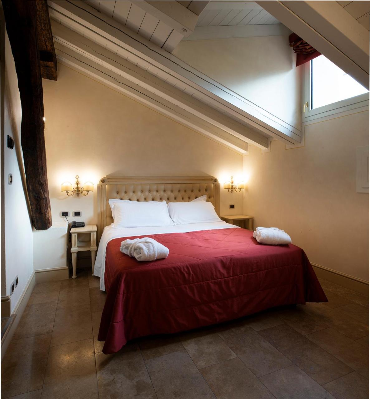 Cavour Bologne