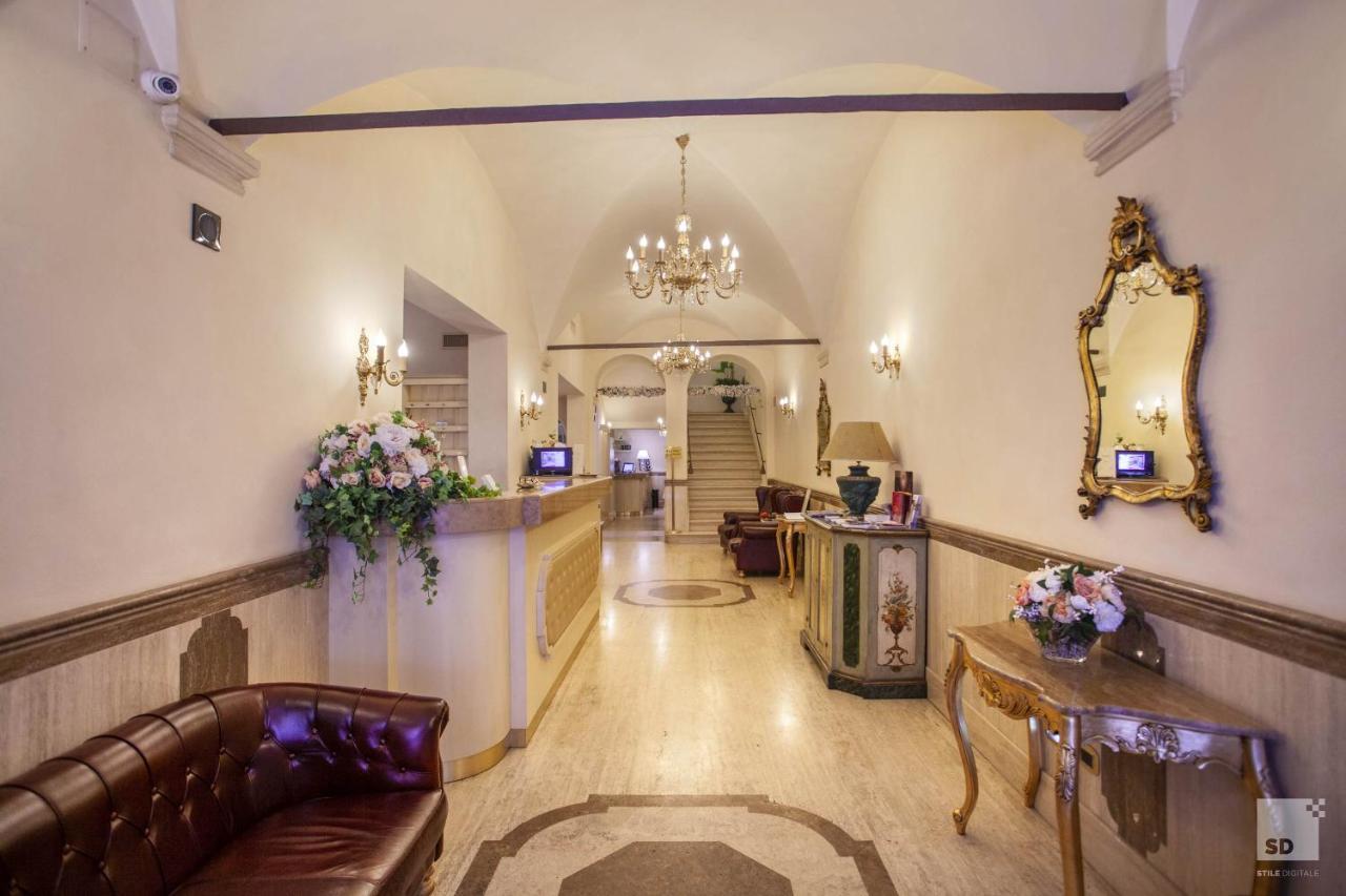 Hotel Cavour 3*