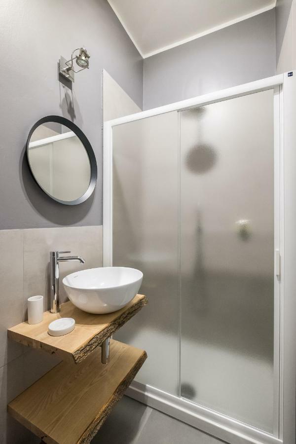 Interno 7 - Da Vale * Bolonha