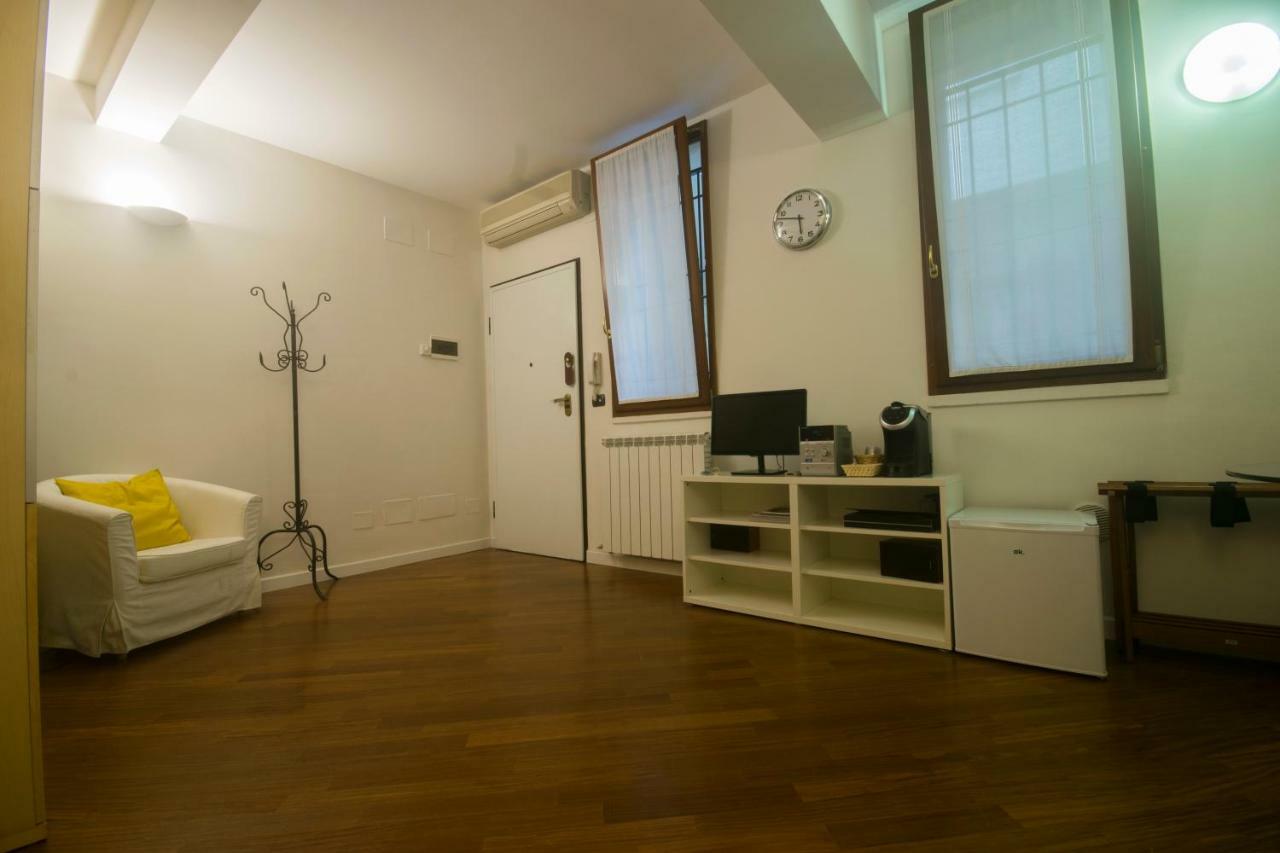 Del Borgo - - * Bologna