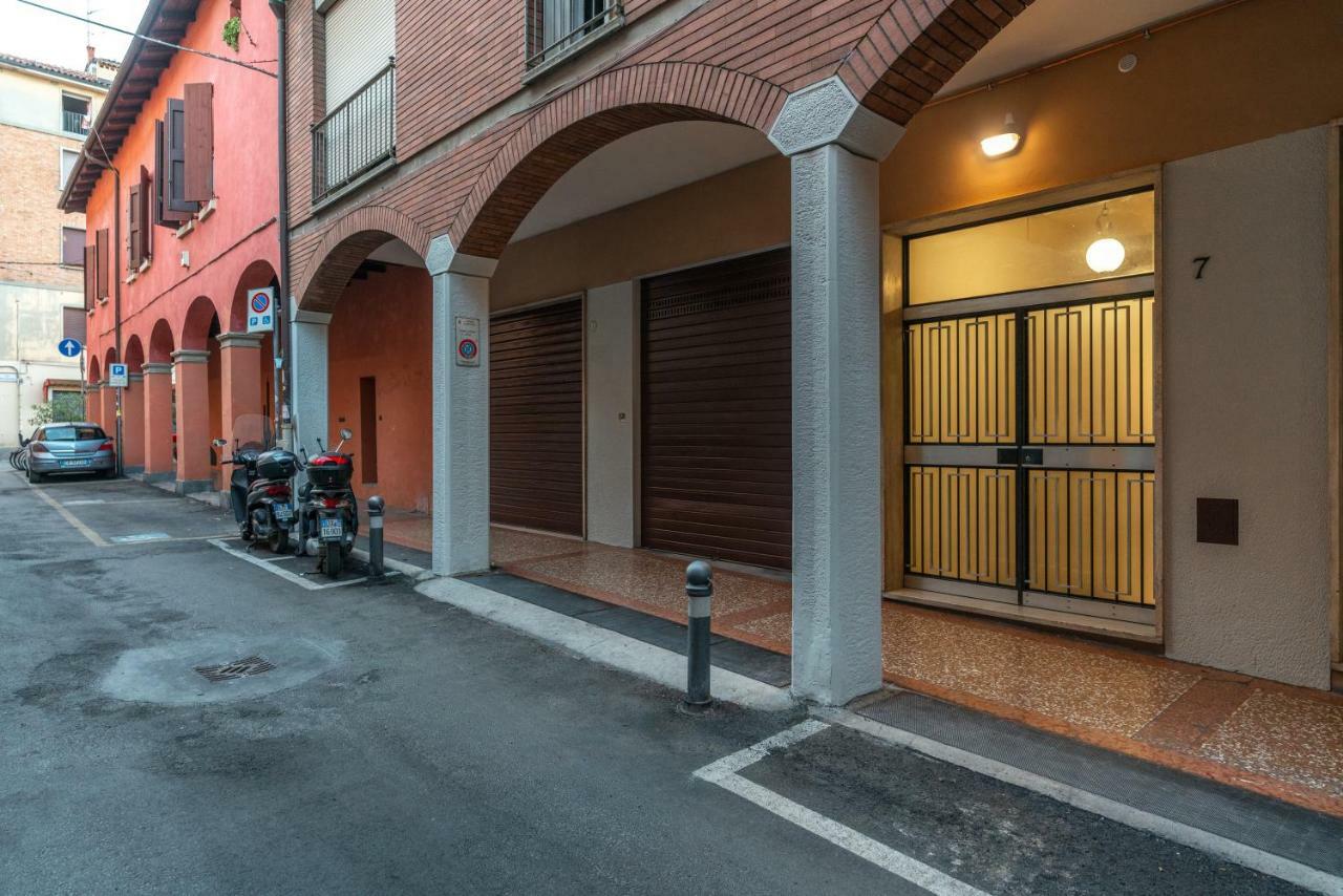 Dimora Santo Stefano: Ampia, Con Giardino Privato Apartment Bologna