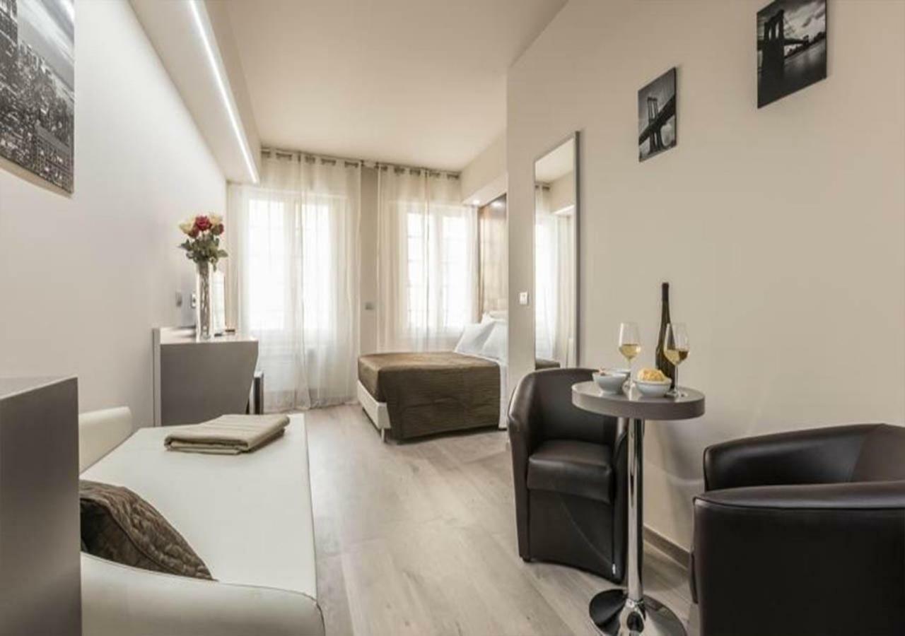 Astoria Deluxe Gasthuis 2*