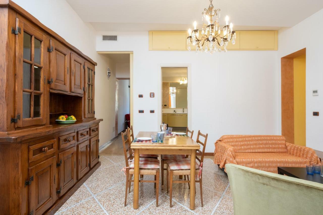 Appartamento Petroni 38 By *
