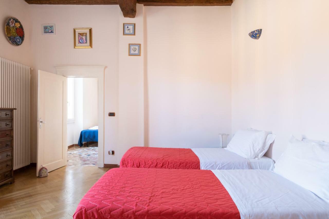 Appartamento Petroni 38 By *